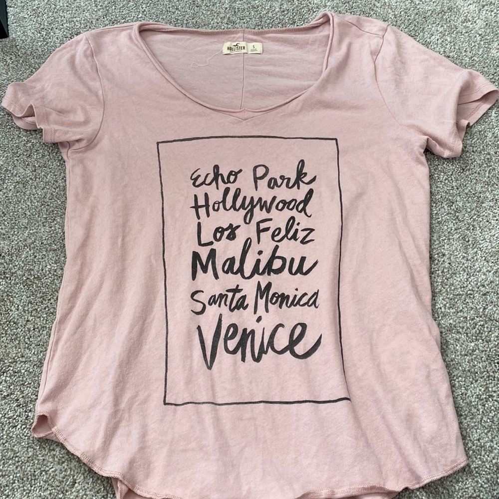 Womens pink hollister tee